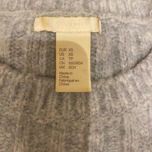 Grey sweater - Picture 3 of 4